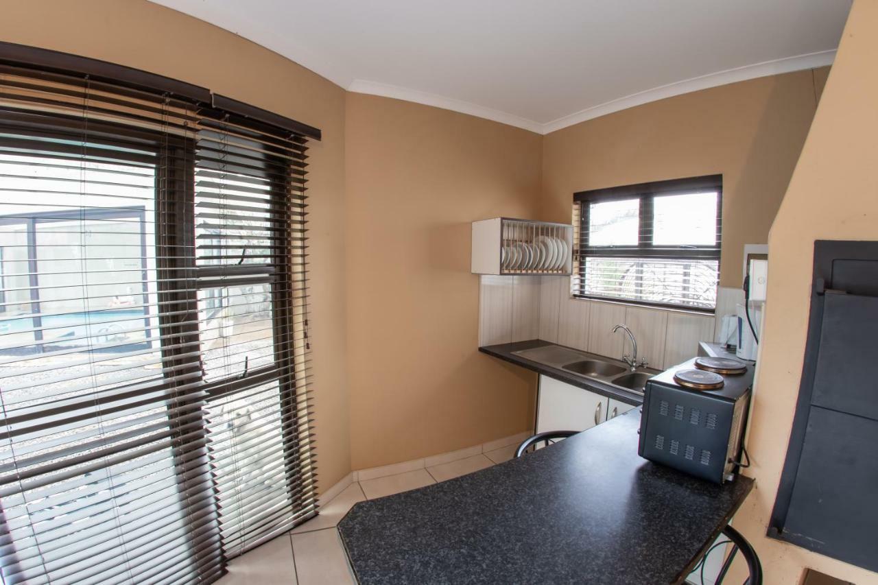 Meransha Self Catering Cc Walvis Bay Kültér fotó