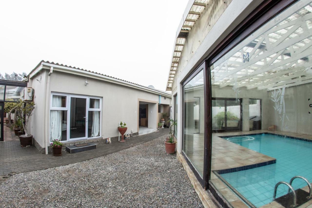 Meransha Self Catering Cc Walvis Bay Kültér fotó