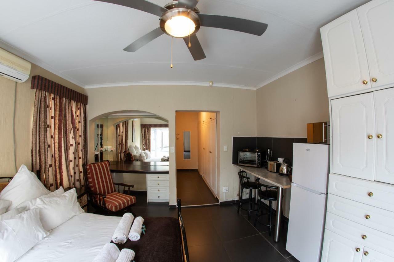 Meransha Self Catering Cc Walvis Bay Kültér fotó