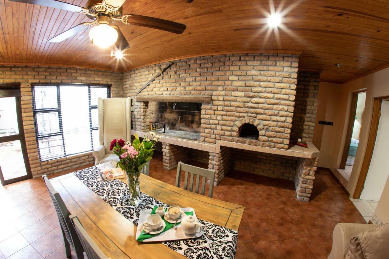 Meransha Self Catering Cc Walvis Bay Kültér fotó