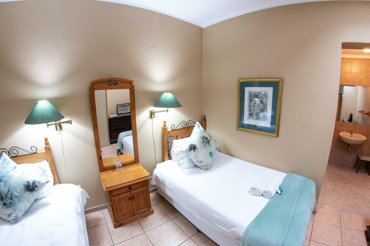 Meransha Self Catering Cc Walvis Bay Kültér fotó